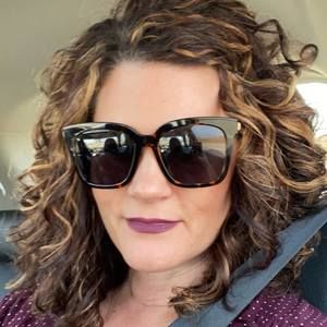 Meet your Posher, Julie